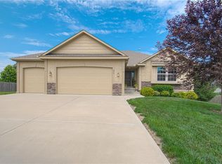 809 154th Cir, Basehor, KS 66007