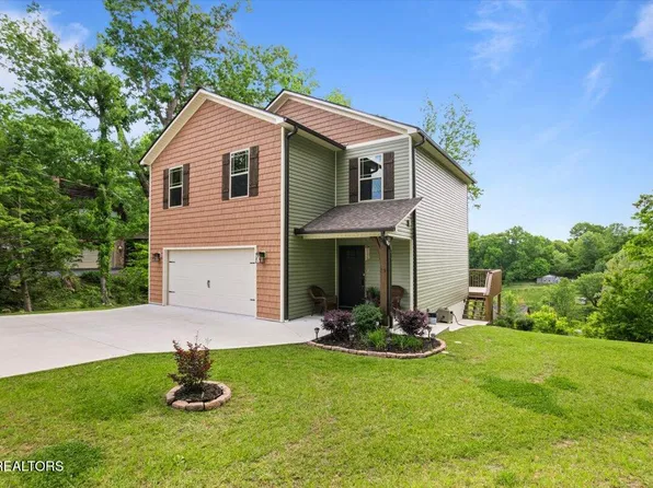 286 Cove Cir, Caryville, TN 37714