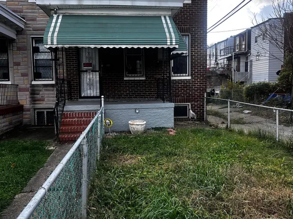2211 W Lafayette Ave, Baltimore, MD 21216