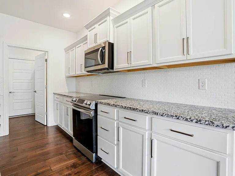 2035 Prestwick Pl — Photo 20