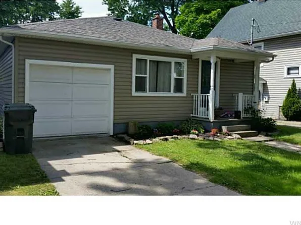 525 E Thompson St, North Tonawanda, NY 14120