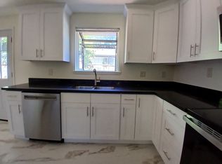 9107 236th St SW #A, Edmonds, WA 98026