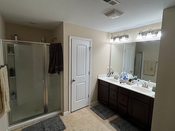 5th image of 5820 Sheppard Dr