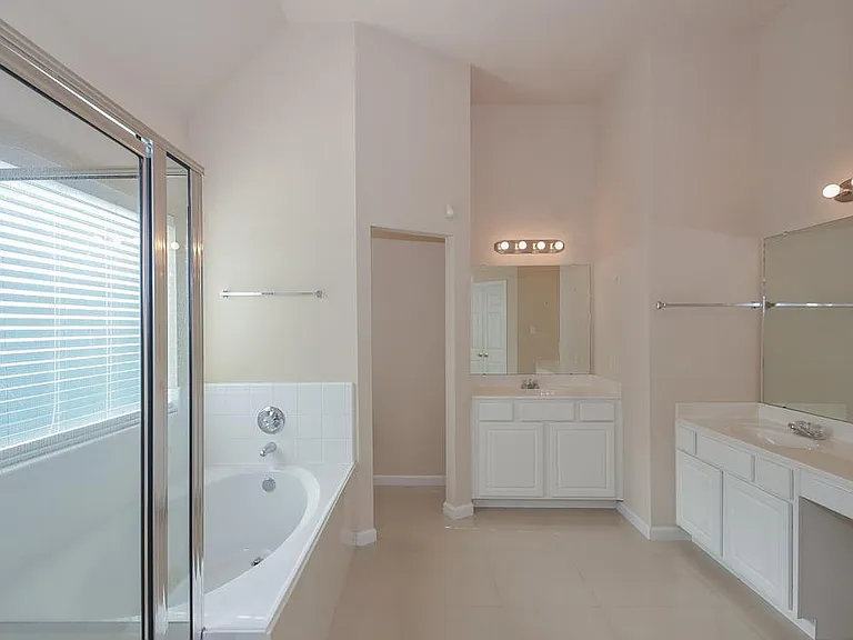 2135 Brinton Oaks Ct — Photo 19