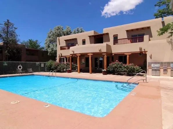 601 W San Mateo Rd, Santa Fe, NM
