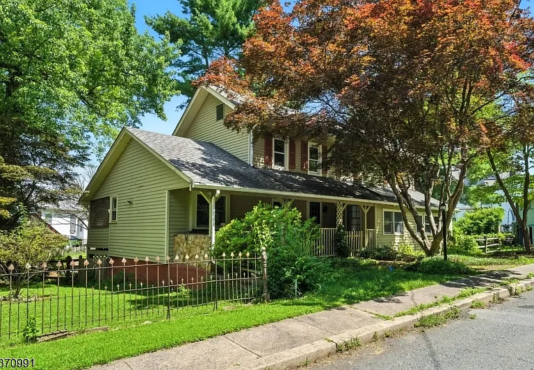 34 North St — Photo 12