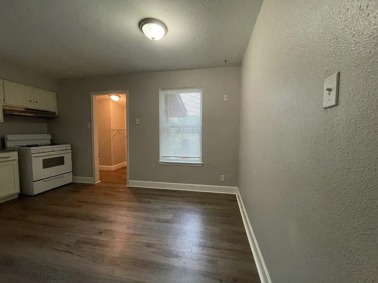 851 W Harlan Ave — Photo 13
