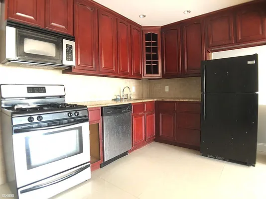 Rented by Corcoran | media 2