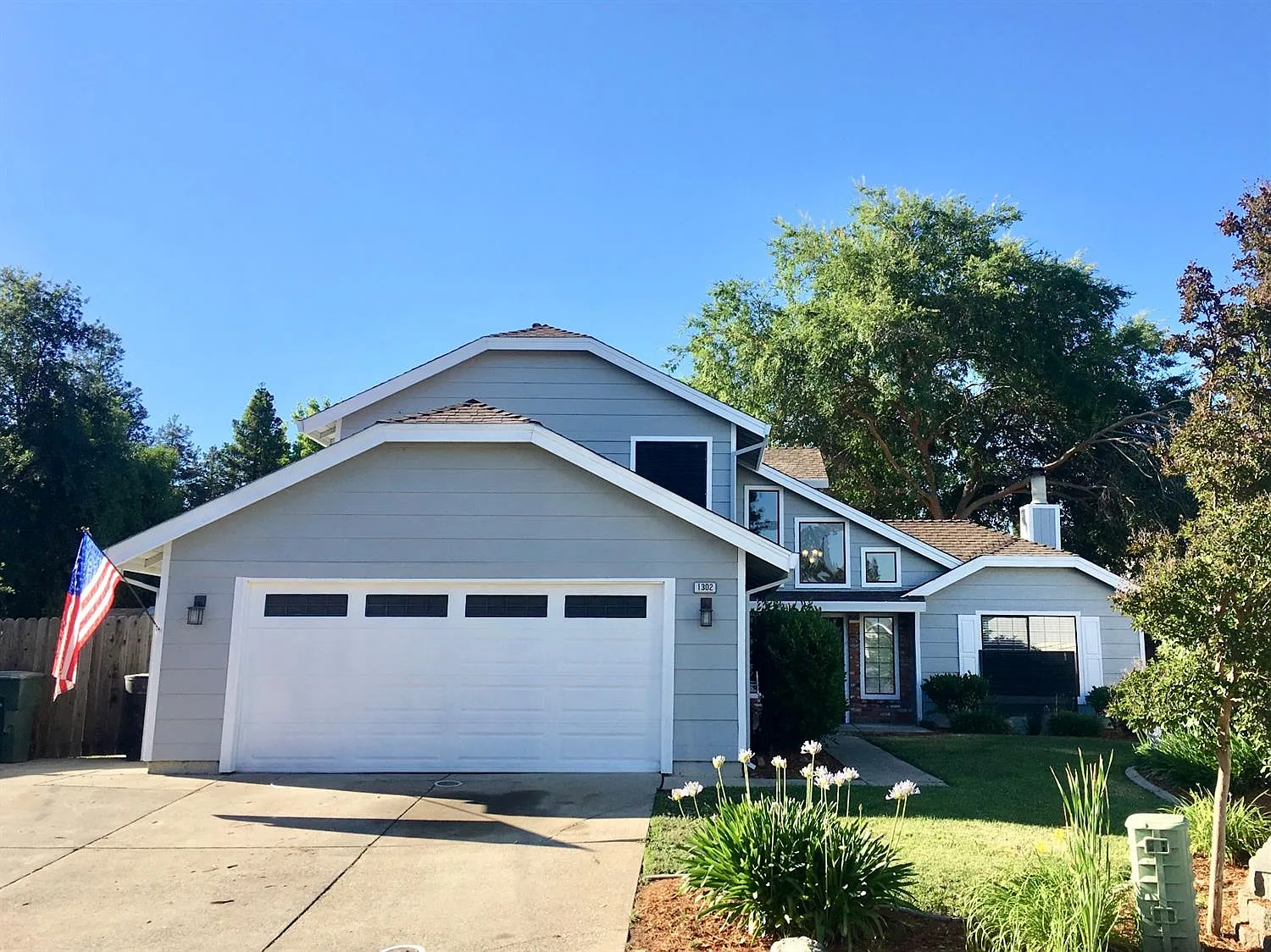 1302 Providence Way photo 1
