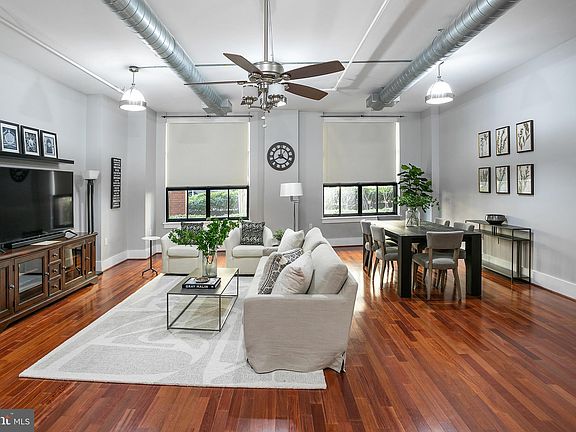 4th image of 1600 Clarendon Blvd #W106