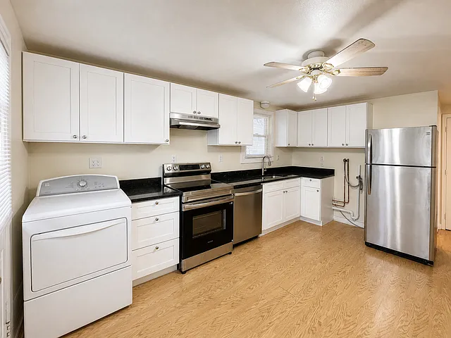 127 Norfolk St #1 — Photo 2