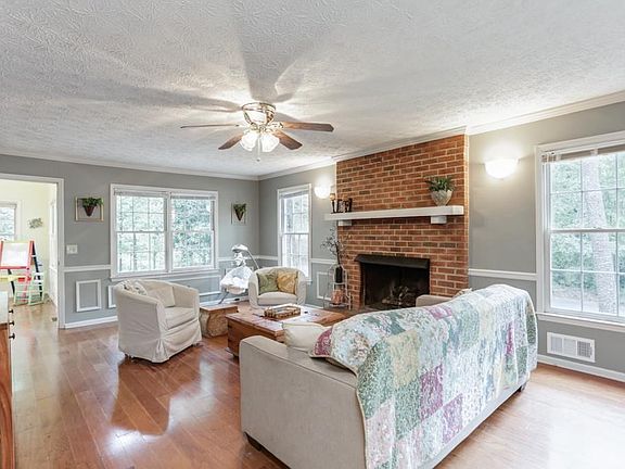 5th image of 1969 Winding Creek Ln SW