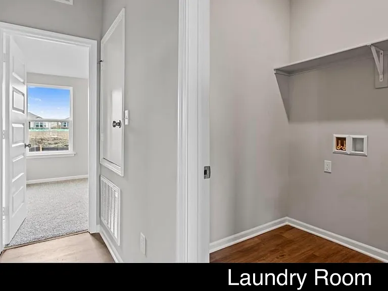 571 N Pecan St — Photo 13