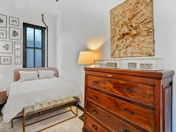 448 West 37th Street 11G/12G image 15 of 16