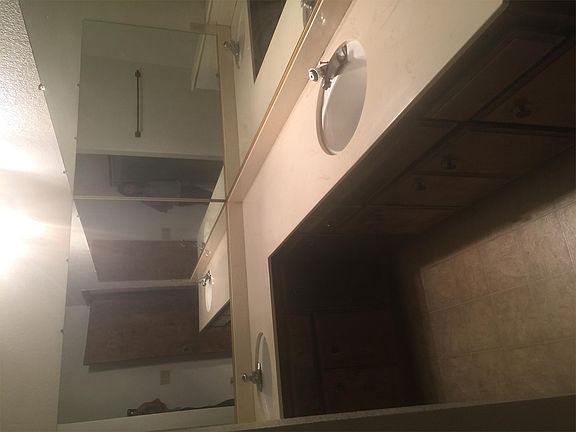 4th image of 16750 Greentree Blvd #21