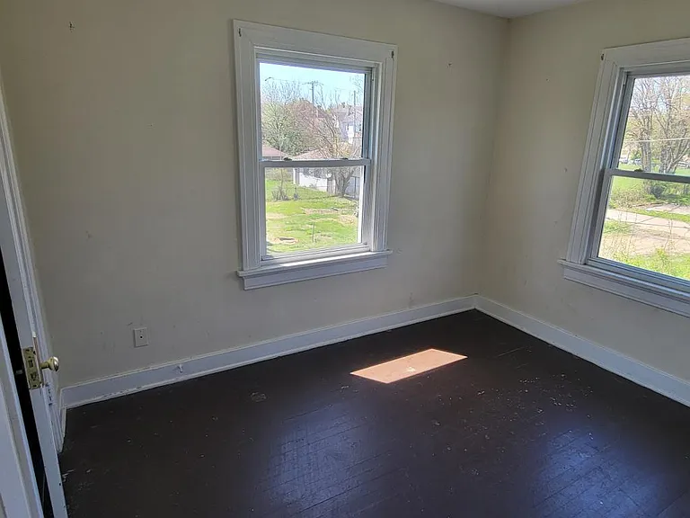 31 E Norman Ave — Photo 18