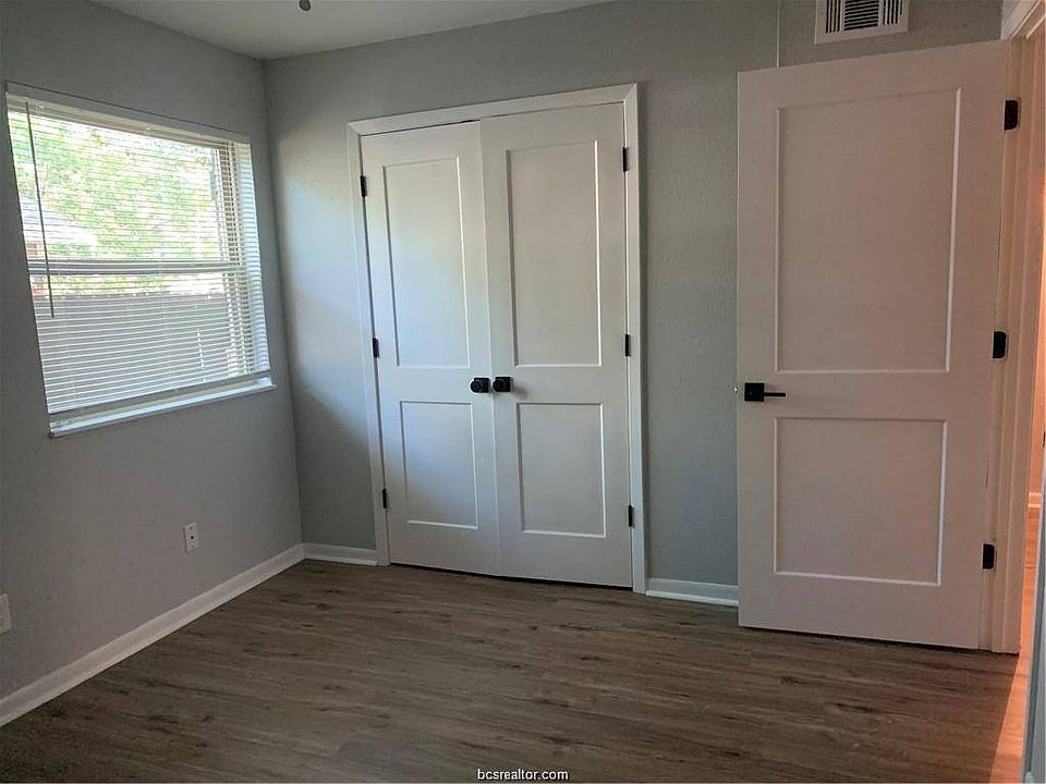 1st image of 314 S Haswell Dr APT A