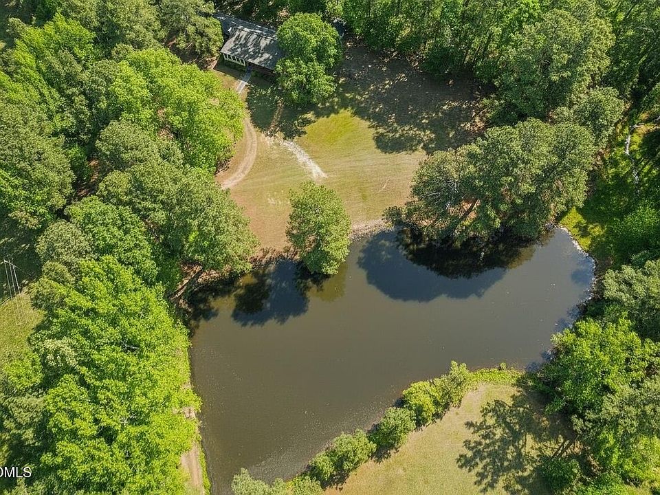 1st image of 297 Wells Ln