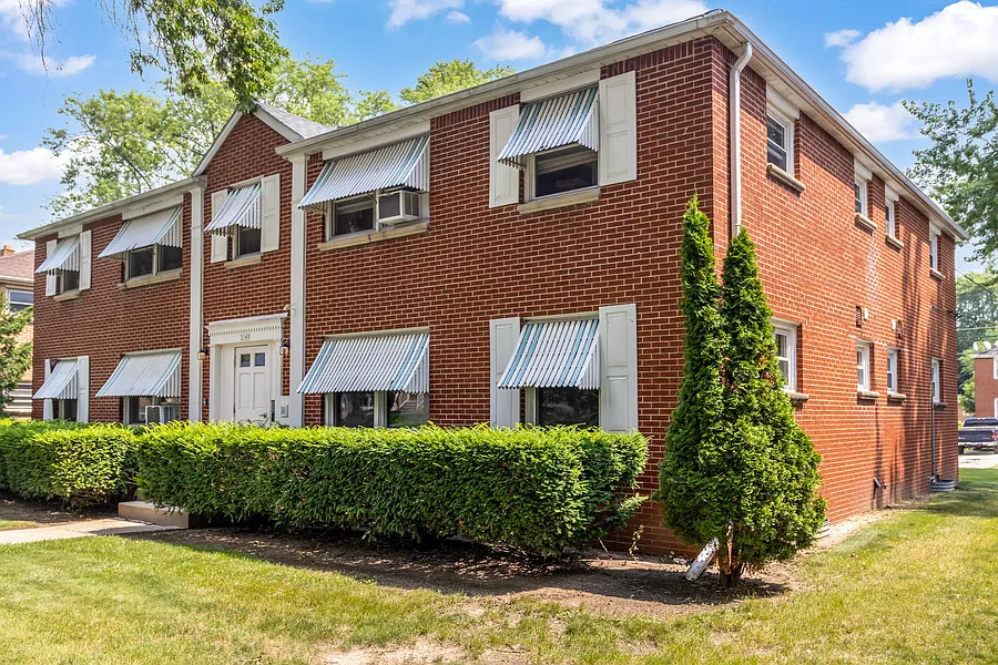 1 bed, $955 — Photo 1