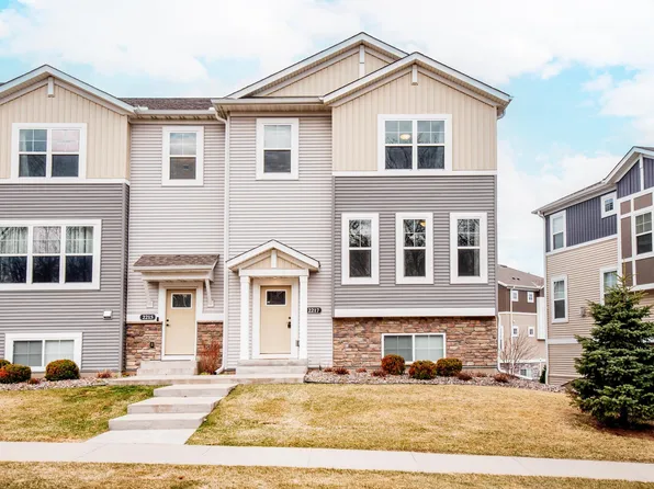2217 Gateway Hill Rd N, North Saint Paul, MN 55109