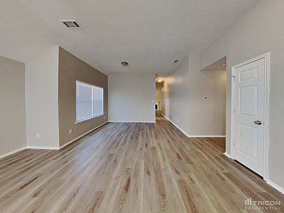 3rd image of 2865 Coral Dr