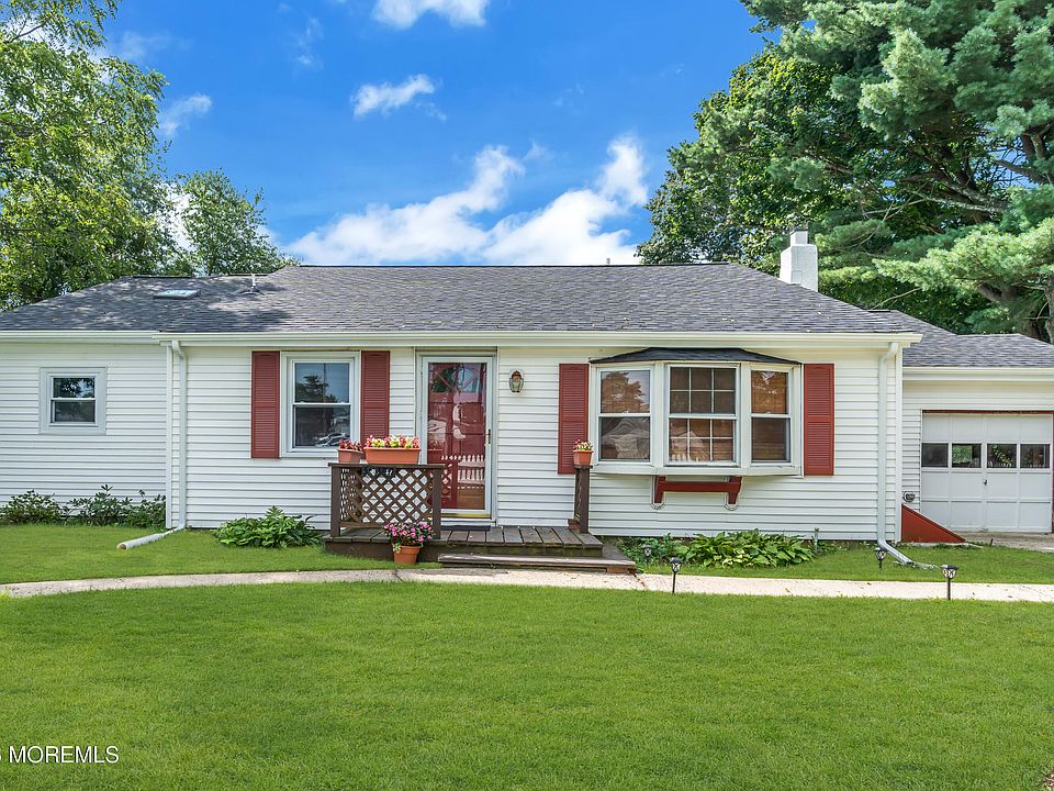1st image of 1717 Maple Street