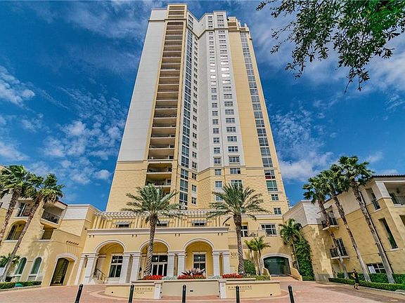 3rd image of 300 Beach Dr NE APT 1502