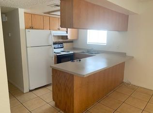 1904 Lirio Way #B, Las Vegas, NV 89108