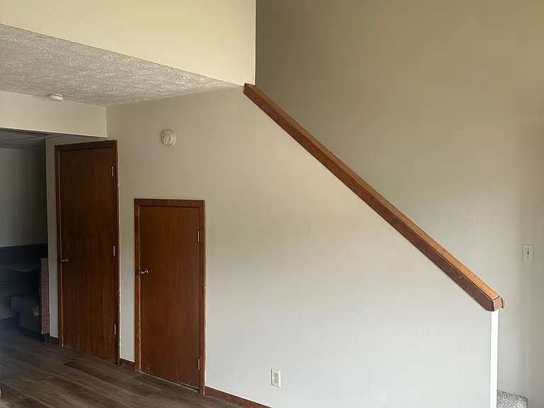 610 Curtis St — Photo 4