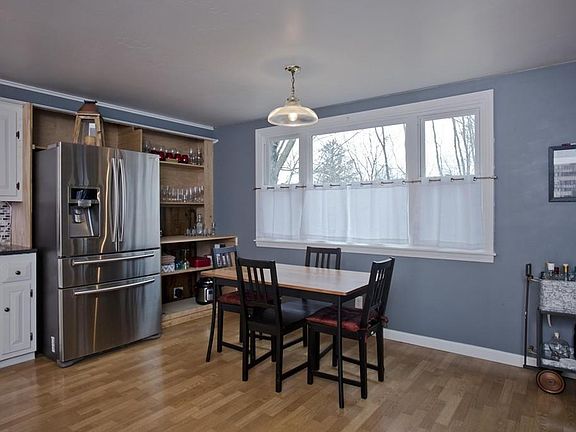 5th image of 17 Clinton St