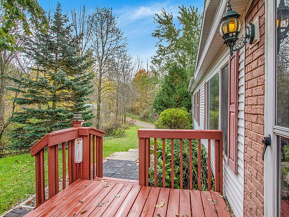 3rd image of 5896 Hatch Hollow Dr