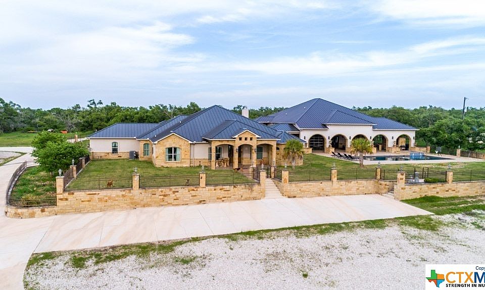 1st image of 761 Allison Ln