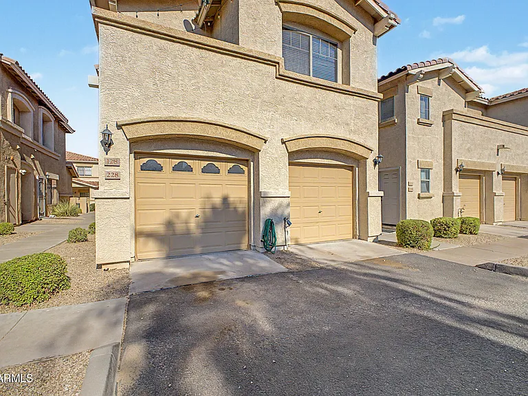 525 N Miller Rd #228 — Photo 1