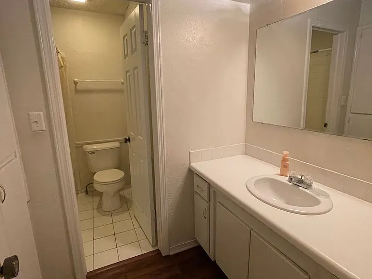 1811 E Lindsey St #4 — Photo 14