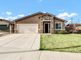 886 Asheville St, Lindsay, CA 93247