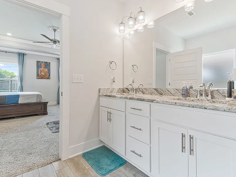 6076 Cherry Hill Cir — Photo 20