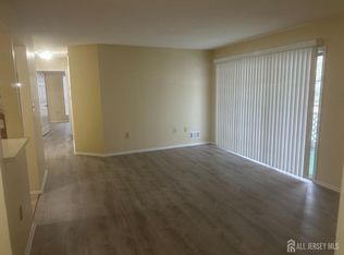 24 Dartmouth Way, North Brunswick, NJ 08902