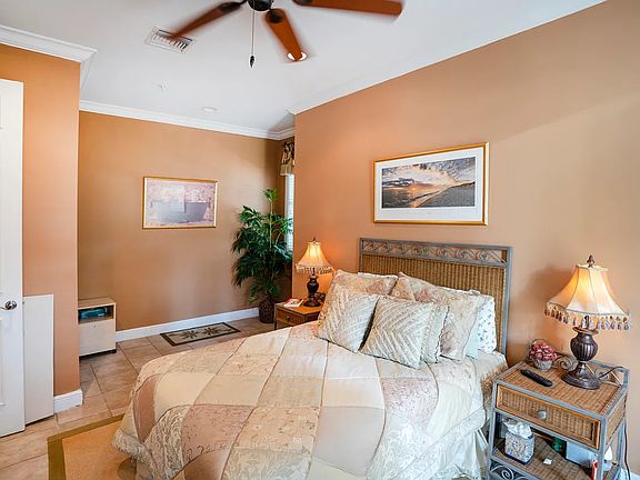 2nd image of 44 Sunset Key Dr