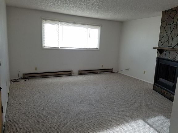 2nd image of 1215 15th St W APT 1