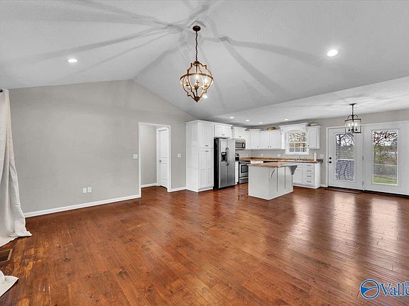 2nd image of 193 Keef Ave