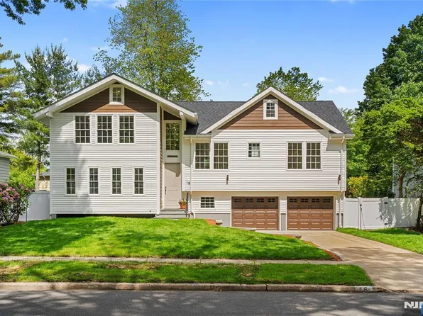 16 Coles Ct, River Edge, NJ 07661