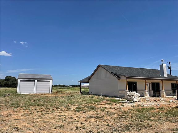 2nd image of 159 Lake Valley Rd