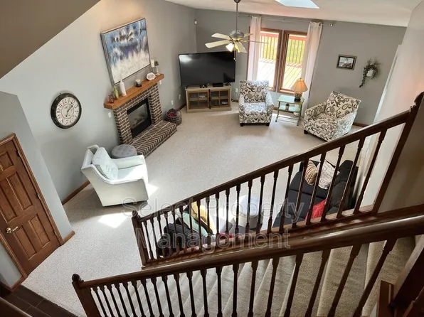 8329 Burnt Ember Pl, Fort Wayne, IN 46804