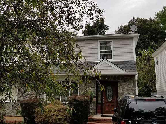 2nd image of 111 Tanglewood Dr
