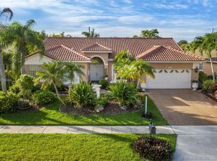 9299 Lake Serena Dr, Boca Raton, FL 33496