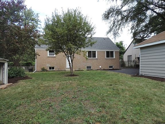5th image of 10129 McLean Ave