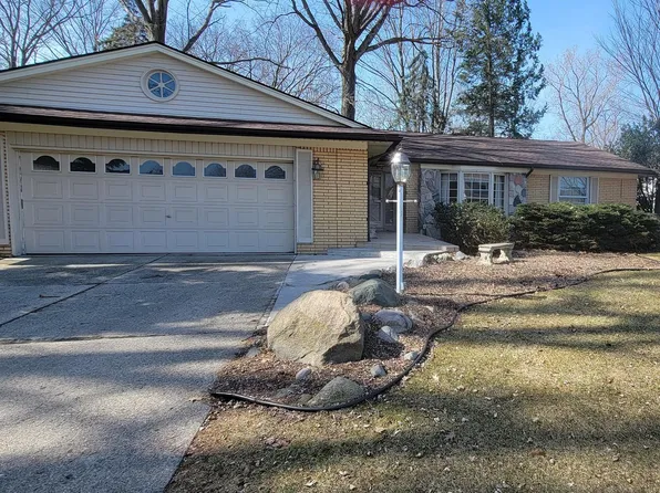 37467 Palmar St, Clinton Township, MI 48036