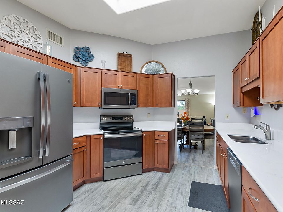 1st image of 709 W Sunlight Ln
