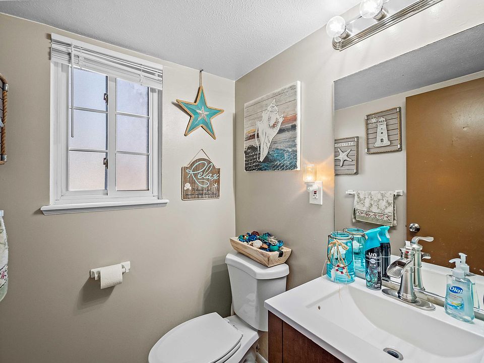 33100 Truman Rd, Rockwood, MI 48173 Zillow