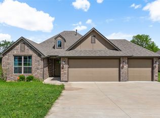 2111 S Osage Ave W, Skiatook, OK 74070